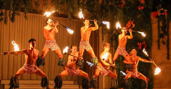 ハワイアンズのファイヤーナイフダンスが50周年「シバオラ」生誕祭