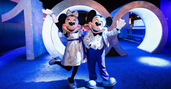 MickeyMinnie_Disney100_B-
