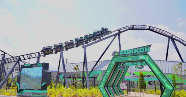 富士急ハイランド新コースター「ZOKKON」ライドをお披露目｜あとなび
