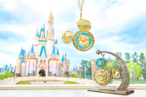 TDR40周年のオリジナル制作グッズ「モーメンツゴーラウンド」8/17発売