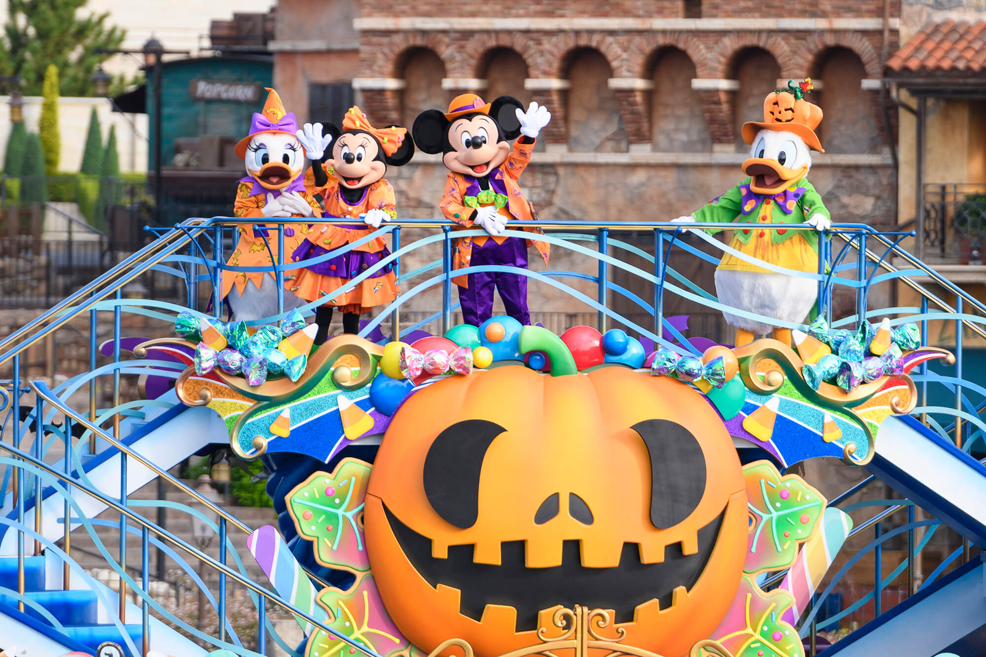 TDS「ディズニー・ハロウィーン・グリーティング」2種類のダンスでハロウィーンをお祝い｜あとなびマガジン