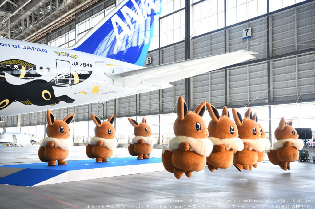 写真】飛行機にイーブイ＆進化ポケモンを塗装「イーブイジェット NH