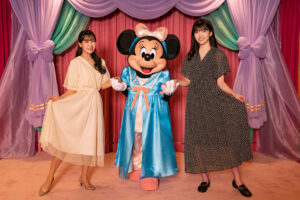 ミニーが着ているパジャマとお揃いルームウェア 東京ディズニー