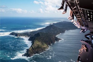 ハウステンボス、世界の絶景を空から旅するフライングシアター型ライド「エアクルーズ・ザ・ライド」9/12オープン