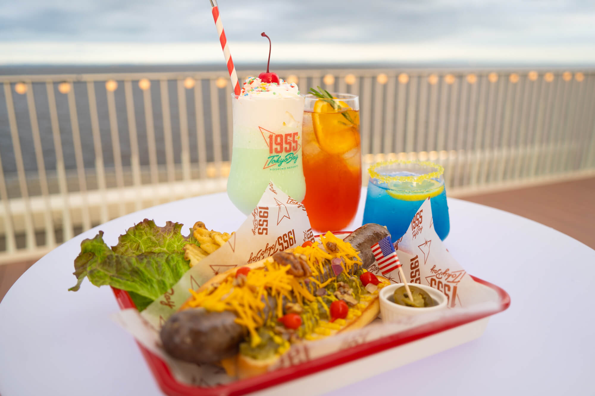 1955 東京ベイ by 星野リゾートが1周年 50年代カリフォルニア風の夏