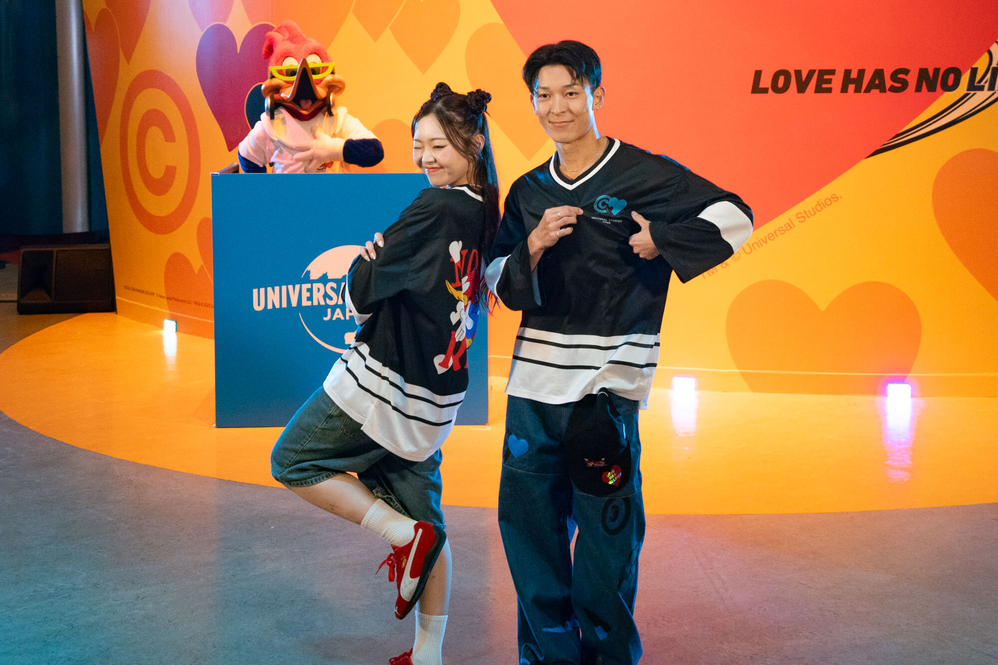 USJ ユニバ ×コインパ×長谷川慎 チャリティTシャツ　　ユニセックスＬ USJ ユニバ ×コインパ×長谷川慎 チャリティTシャツ - メルカリ