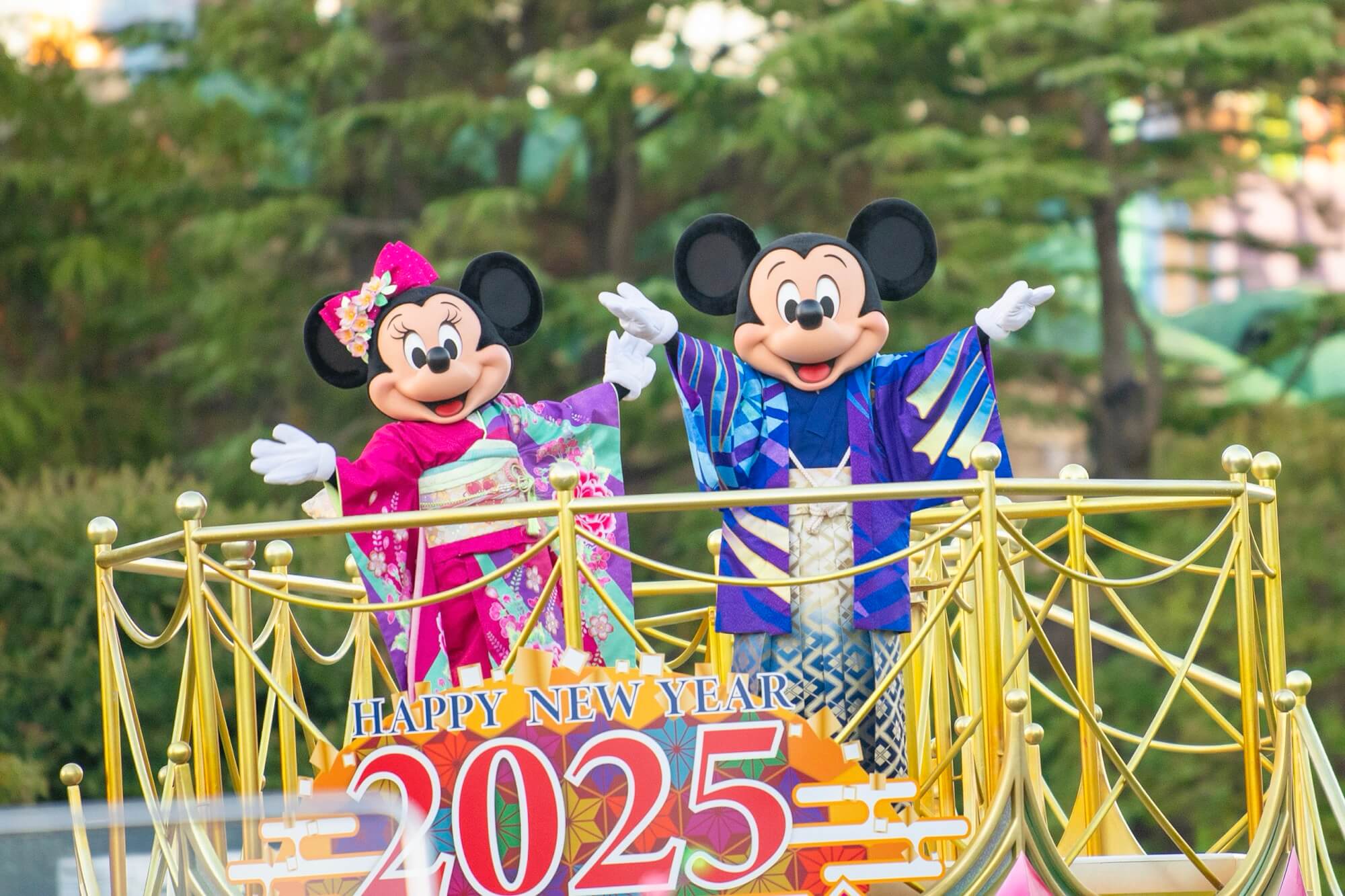 年末年始の花火も新登場 東京ディズニーリゾートお正月イベントを開催
