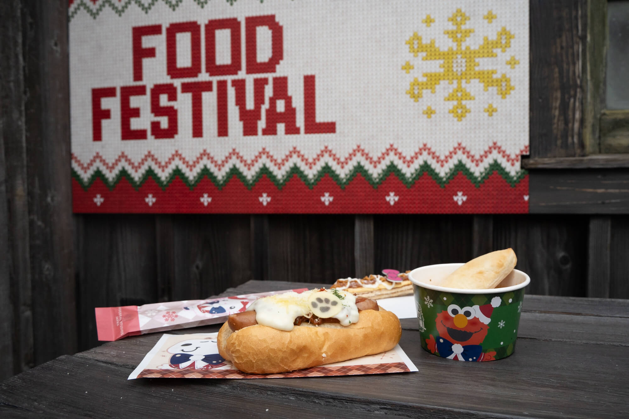 クリスマスのキャラクターメニューも本格コースも取り揃え USJで初開催