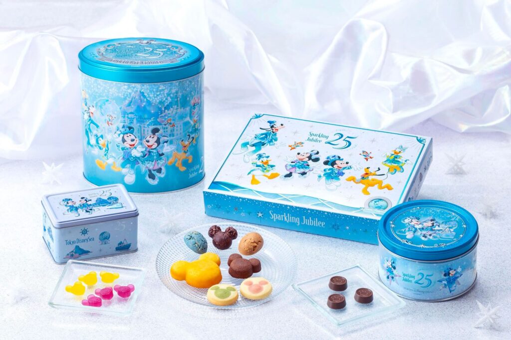 新作♡ディズニーシー25周年❤チョコレートクランチ❤スパークリングジュビリー 写真】ジュビリーブルーのグッズで東京ディズニーシー25周年をお祝い