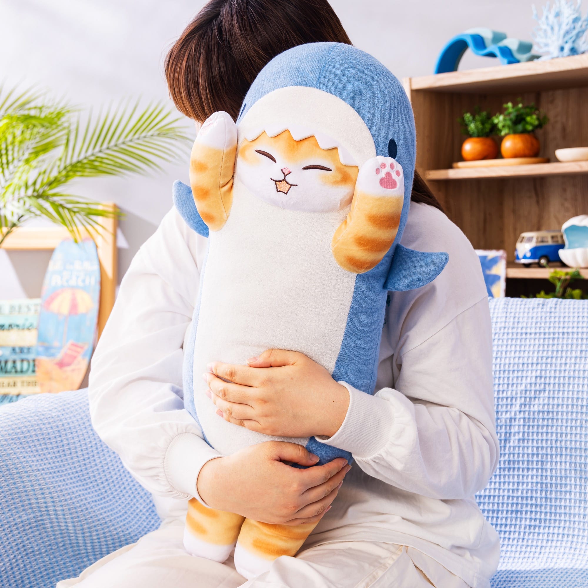 mofusand サメにゃんのヴィンテージ感ある新グッズ「BOARD SHARK